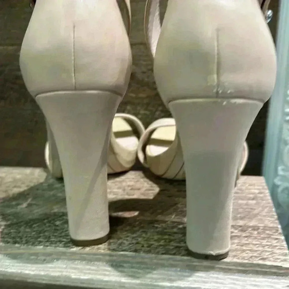 KARA LAGERFELD PARIS Carah Nude Heel Size 8.5 - Picture 10 of 12